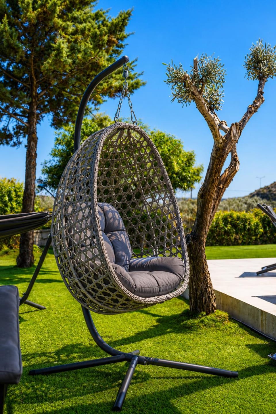 Spring, Day, Natural landscape, Garden, Living room, Seating area, Garden view, sunbed