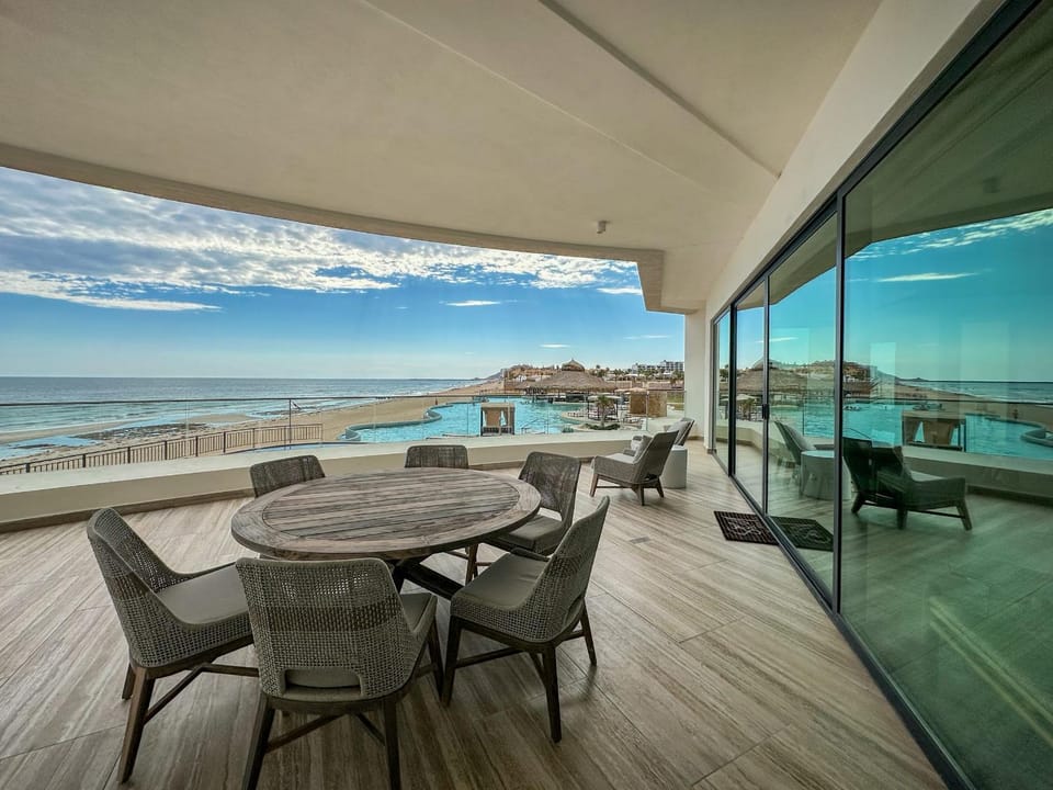 3BR Ground Floor Condo with Direct Pool Access #109 House in Rocky Point