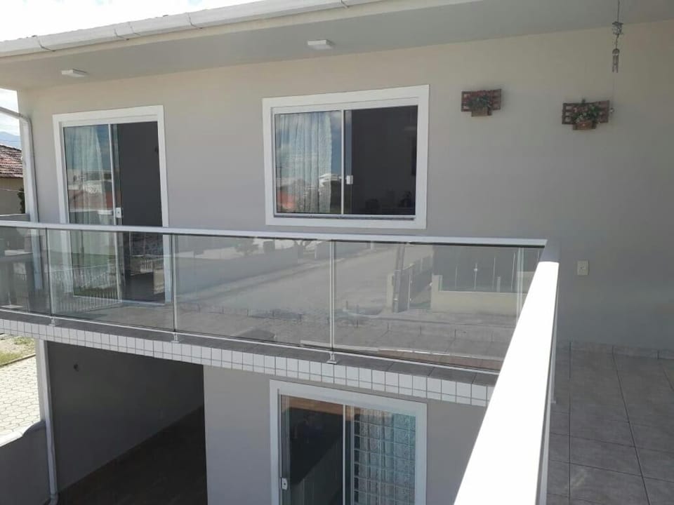 Casa no Balneário Ponta do Papagaio House in Florianopolis