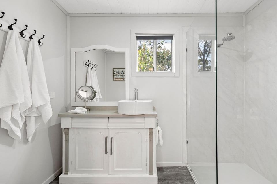 Shower, Bathroom, towels