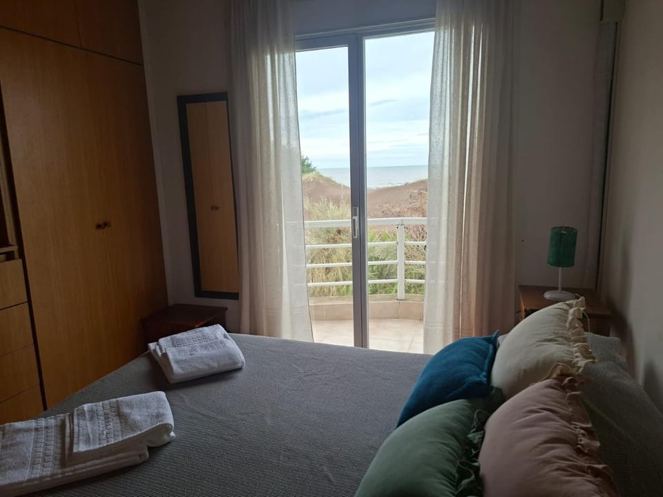 Tranquilo duplex frente al mar Apartment in Buenos Aires Province