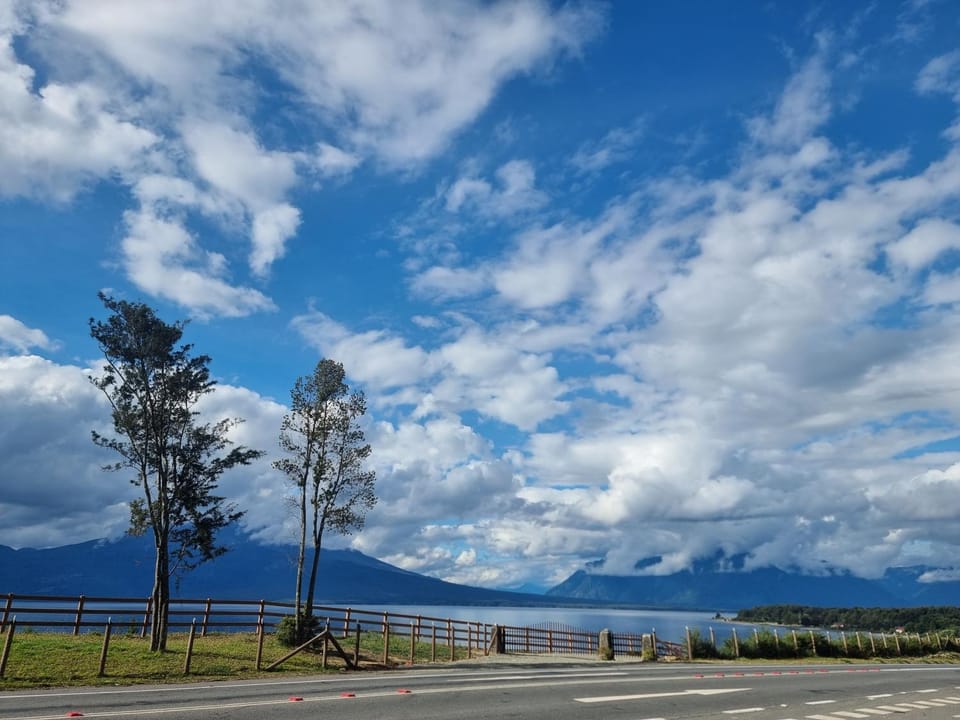 Cabaña con vista panorámica inigualable al lago Llanquihue y volcán Osorno Chalet in Los Lagos, Chile