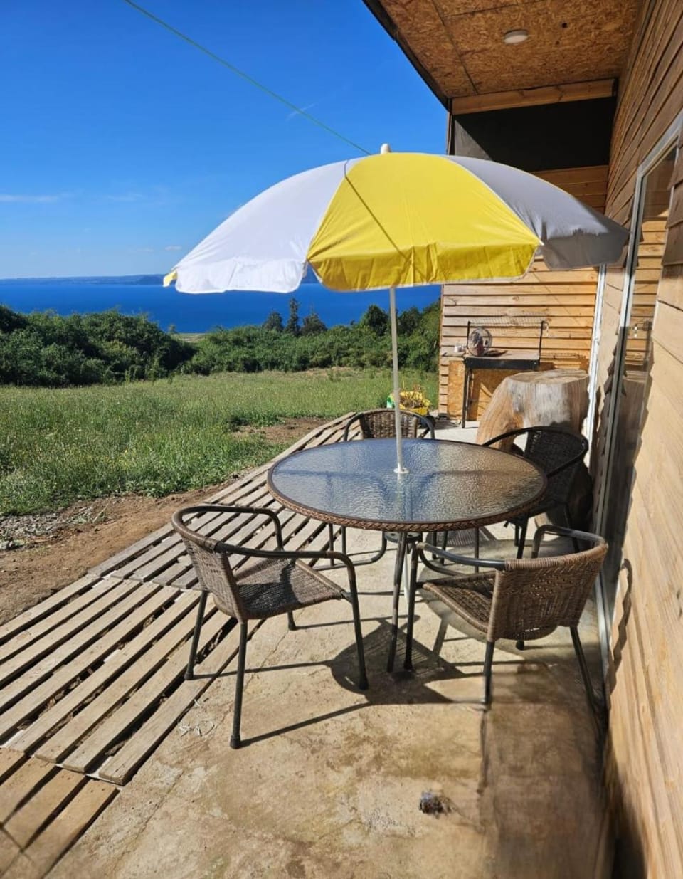 Cabaña con vista panorámica inigualable al lago Llanquihue y volcán Osorno Chalet in Los Lagos, Chile