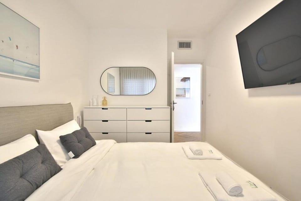 Lime Luxe Haifa - 3BR by the SEA Apartment in Haifa