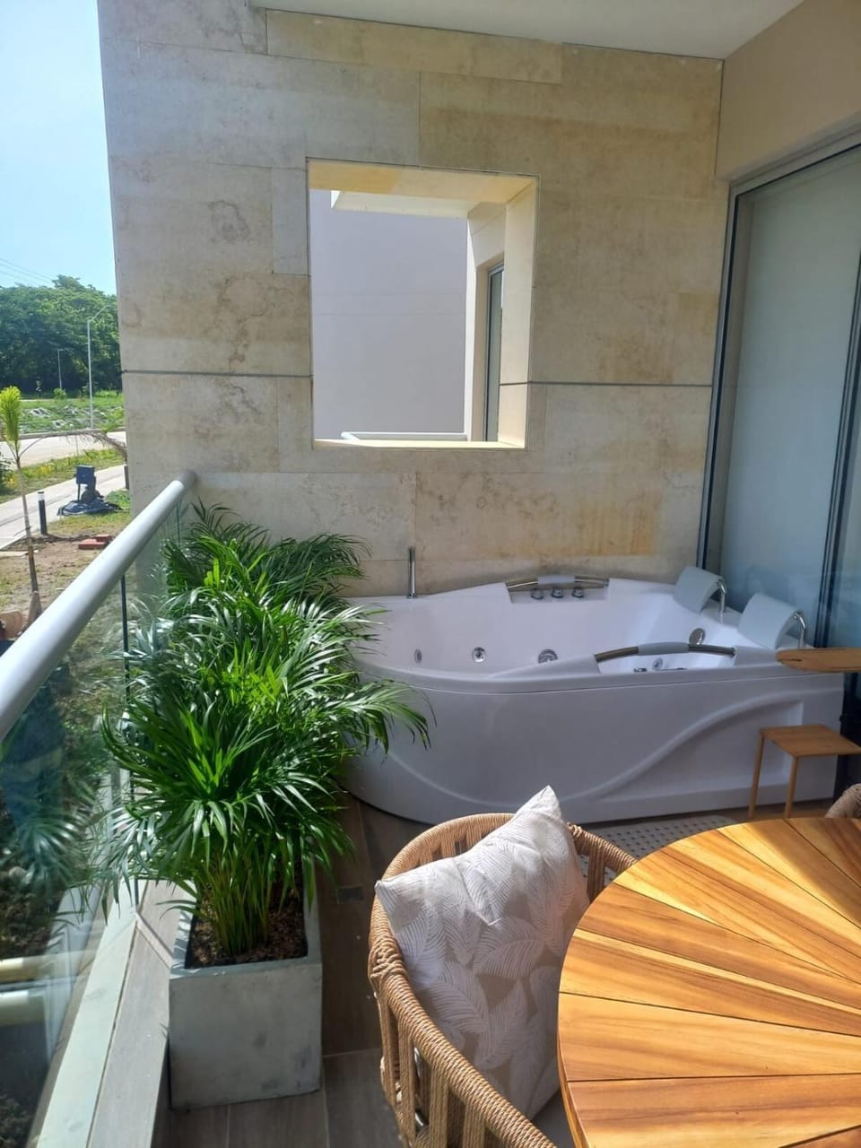 Natural landscape, Hot Tub, Balcony/Terrace