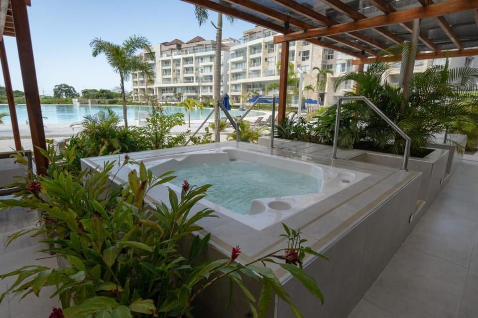 Natural landscape, Hot Tub, Hot Tub, Swimming pool