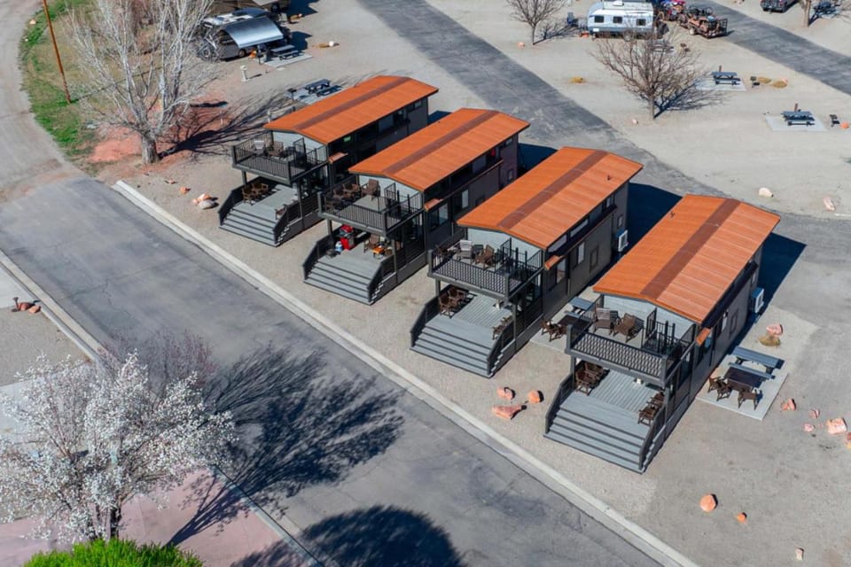 Property building, Bird's eye view, Street view