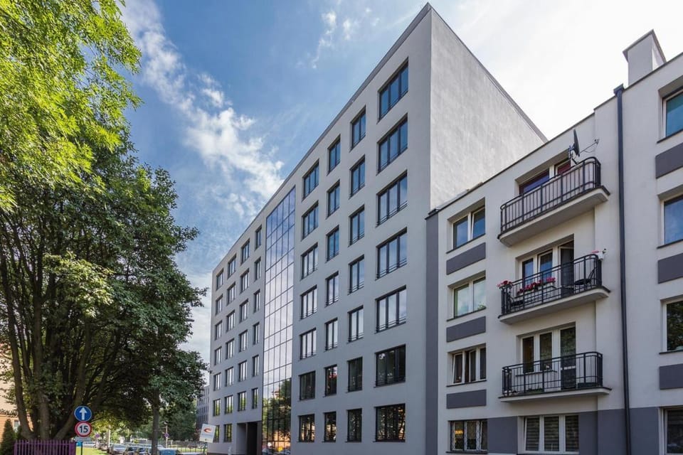 Property building, Day