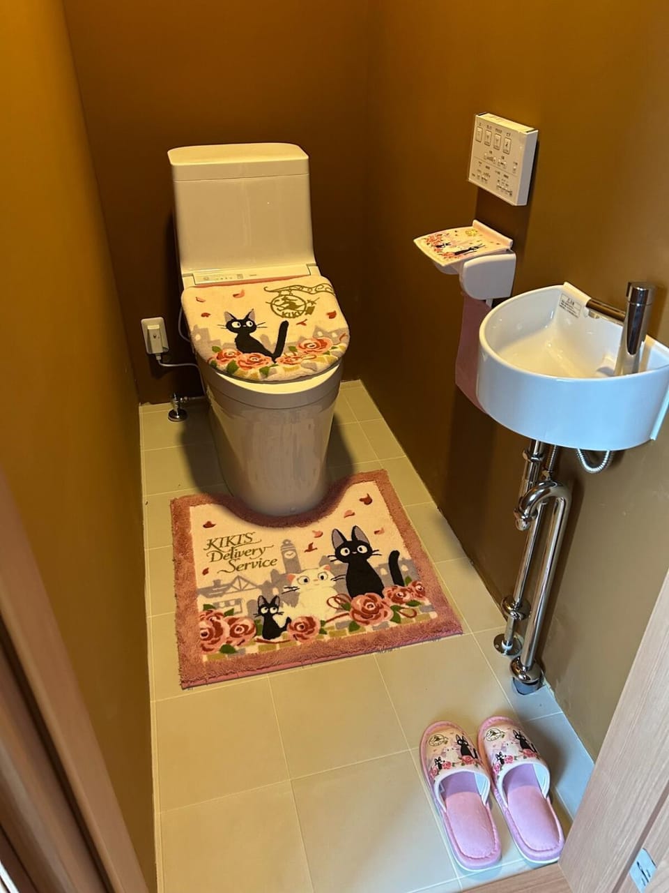 Toilet, Bathroom