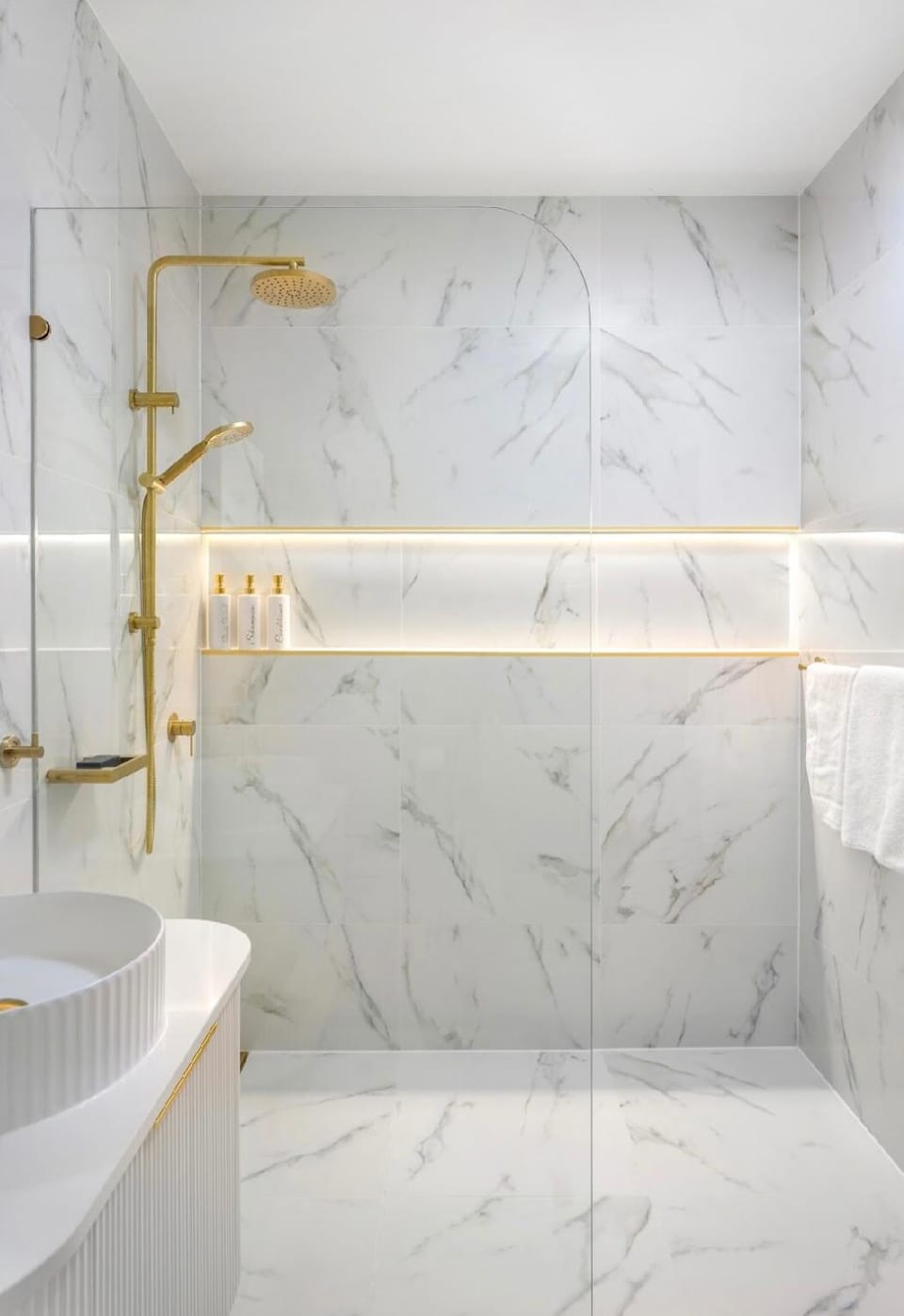 Shower, Bathroom, towels