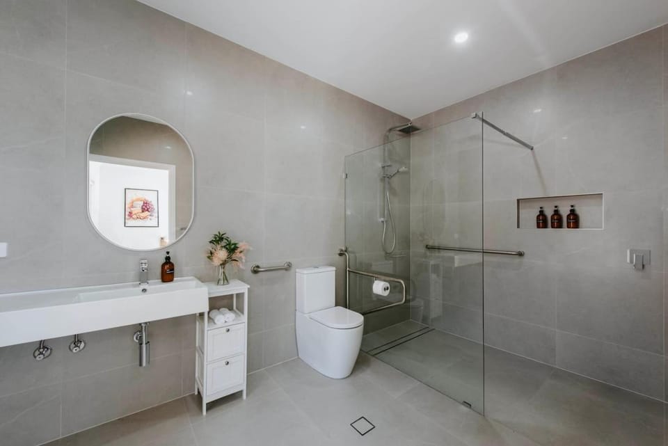 Shower, Toilet, Bathroom, Other