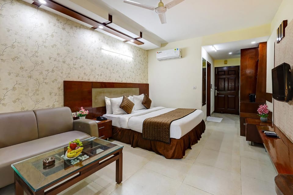 Bed, TV and multimedia, Bedroom, air conditioner