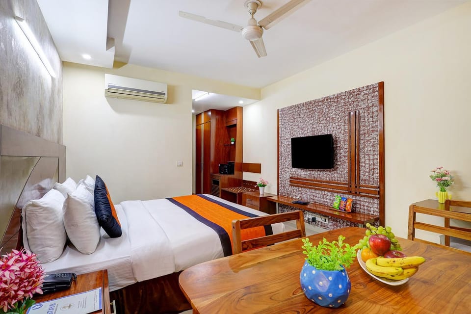 Bed, TV and multimedia, Bedroom, air conditioner
