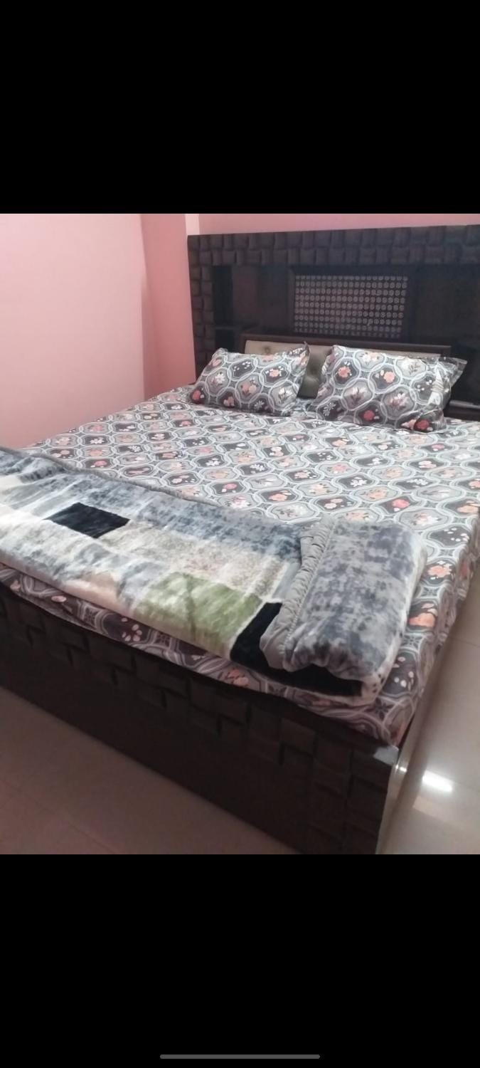 SM Stay Home Apartment in Varanasi