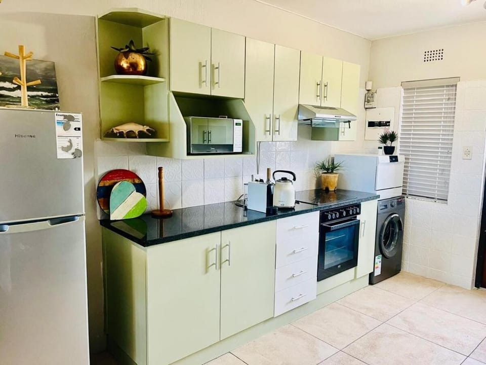 Palms Beach Apartment- Seaviews Apartment in Port Alfred