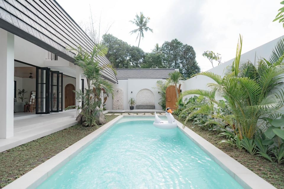 Balcony/Terrace, Swimming pool
