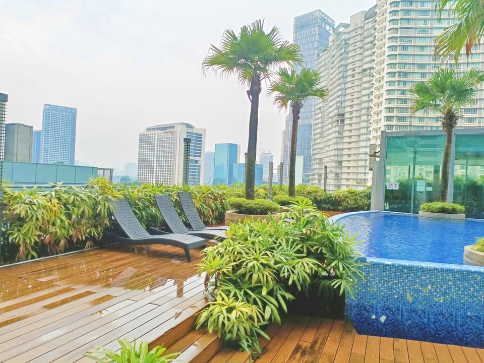 Day, Kitchen or kitchenette, Pool view, Swimming pool