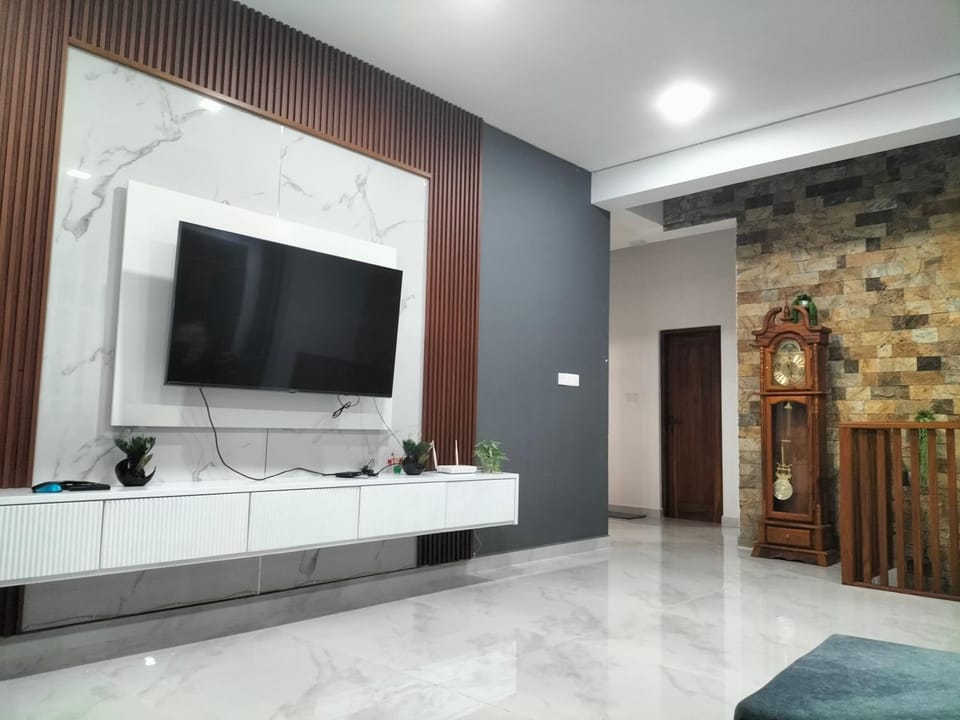 Communal lounge/ TV room, TV and multimedia, Evening entertainment