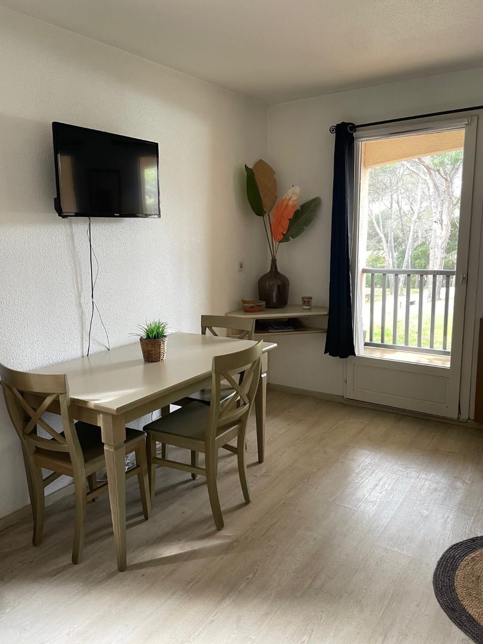 Appartement Piscine et pinede - Wifi Apartment in Saint-Raphael