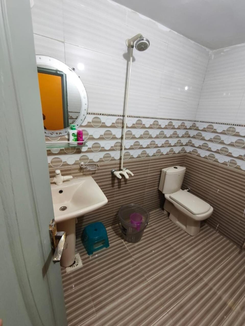 Fully Furnished Family Home House in Karachi