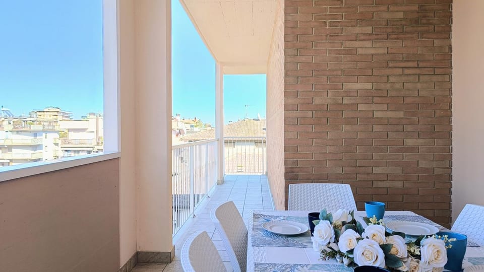 Day, View (from property/room), Balcony/Terrace, Dining area