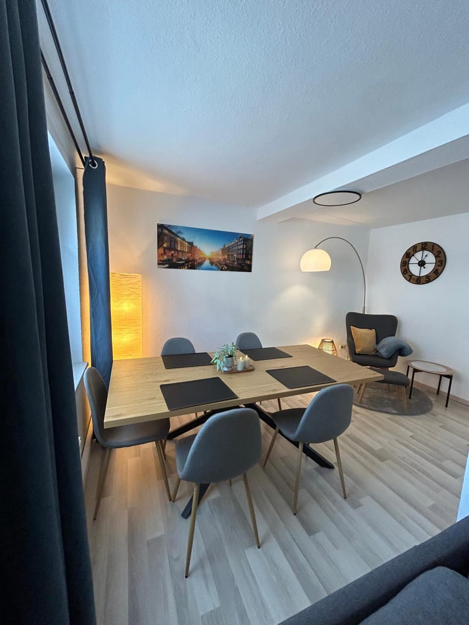 Communal lounge/ TV room, Living room, Seating area