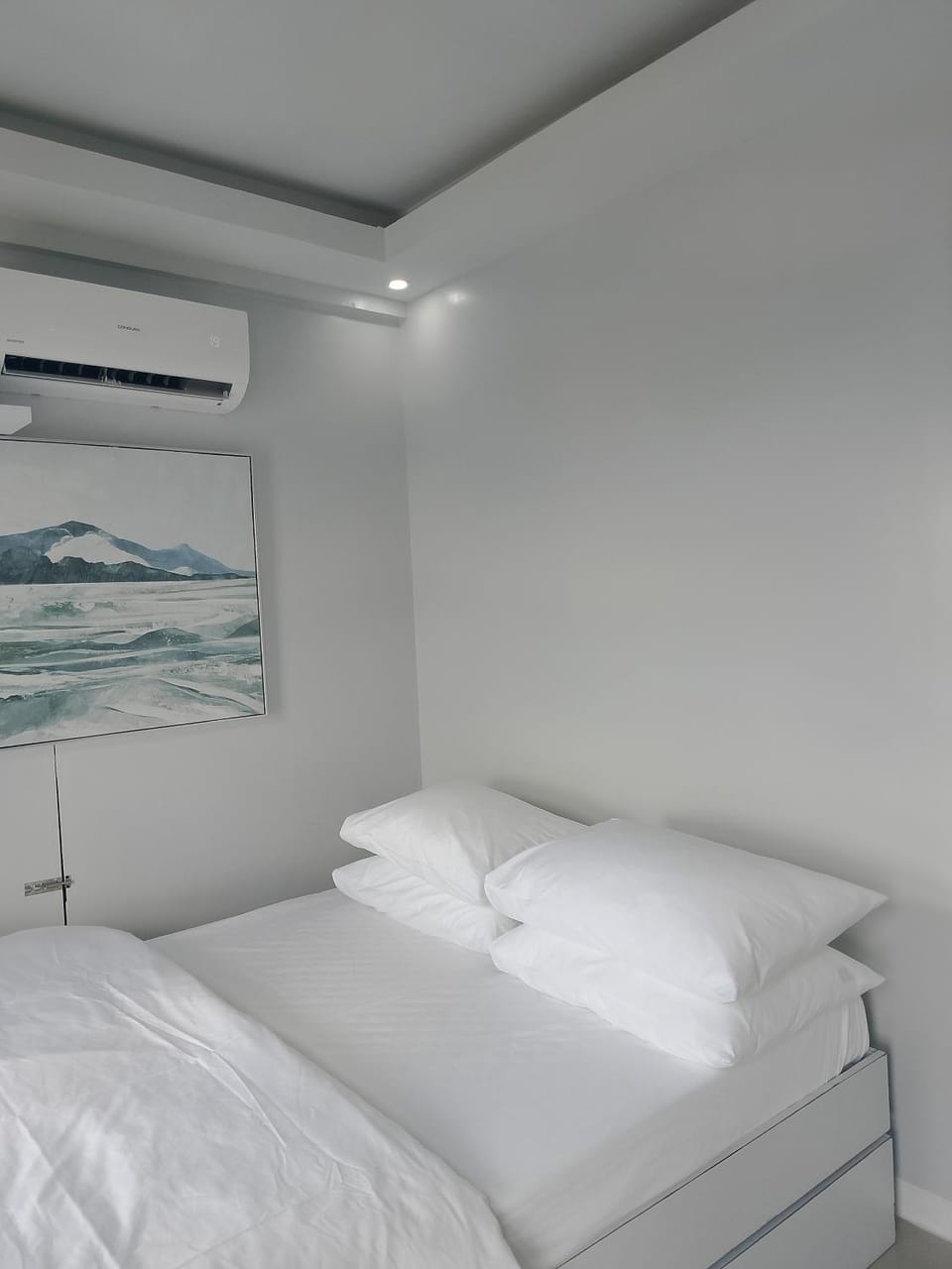 Bedroom, air conditioner