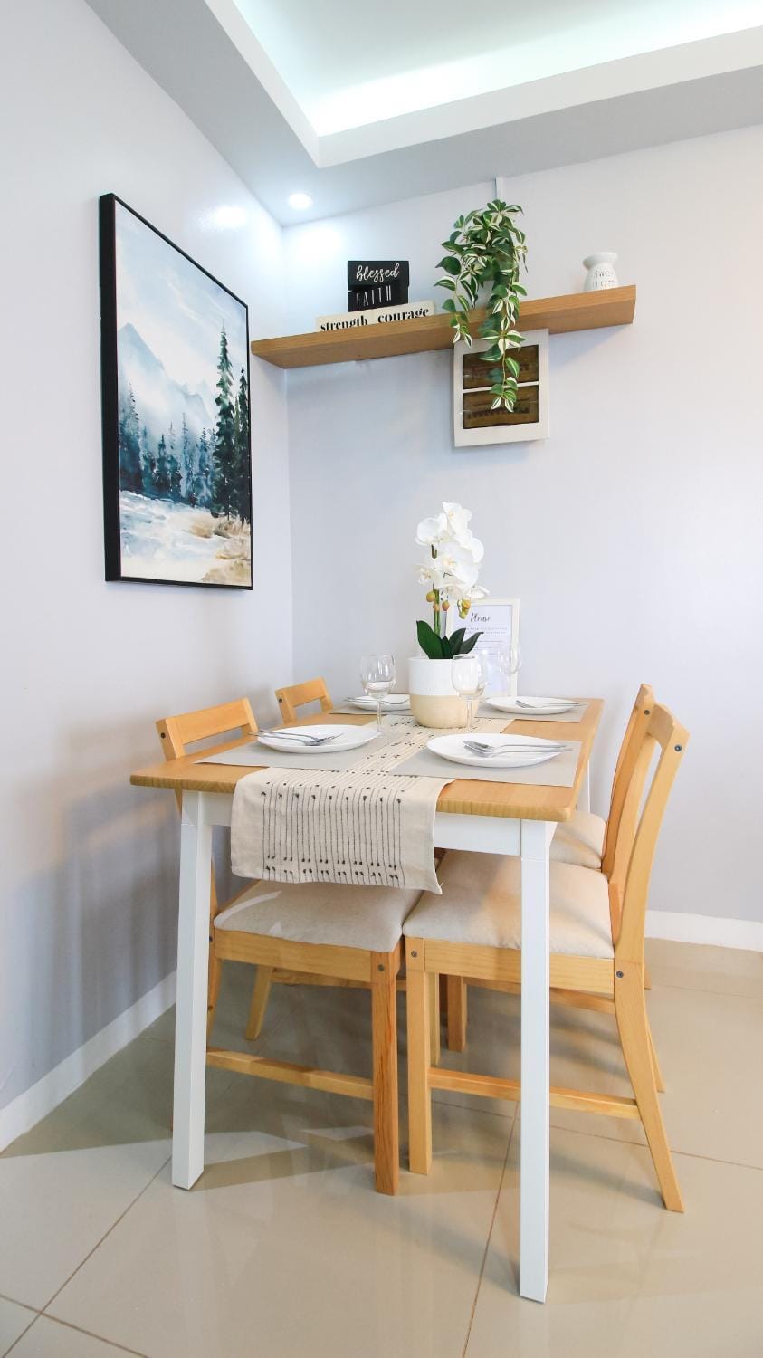Living room, Dining area