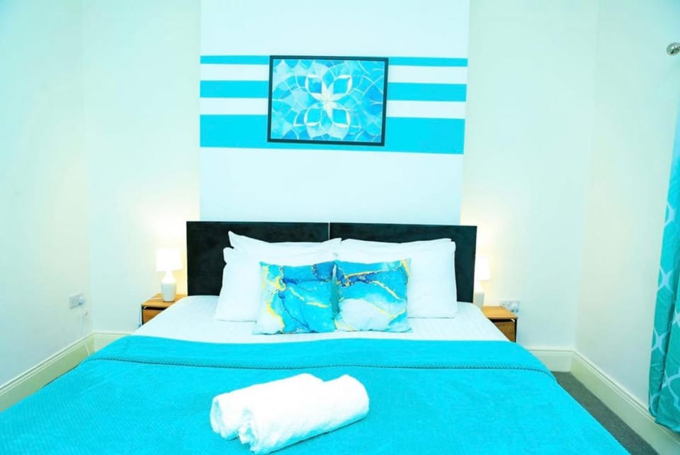 Contractor stays - Neville Crescent Sunderland House in Sunderland