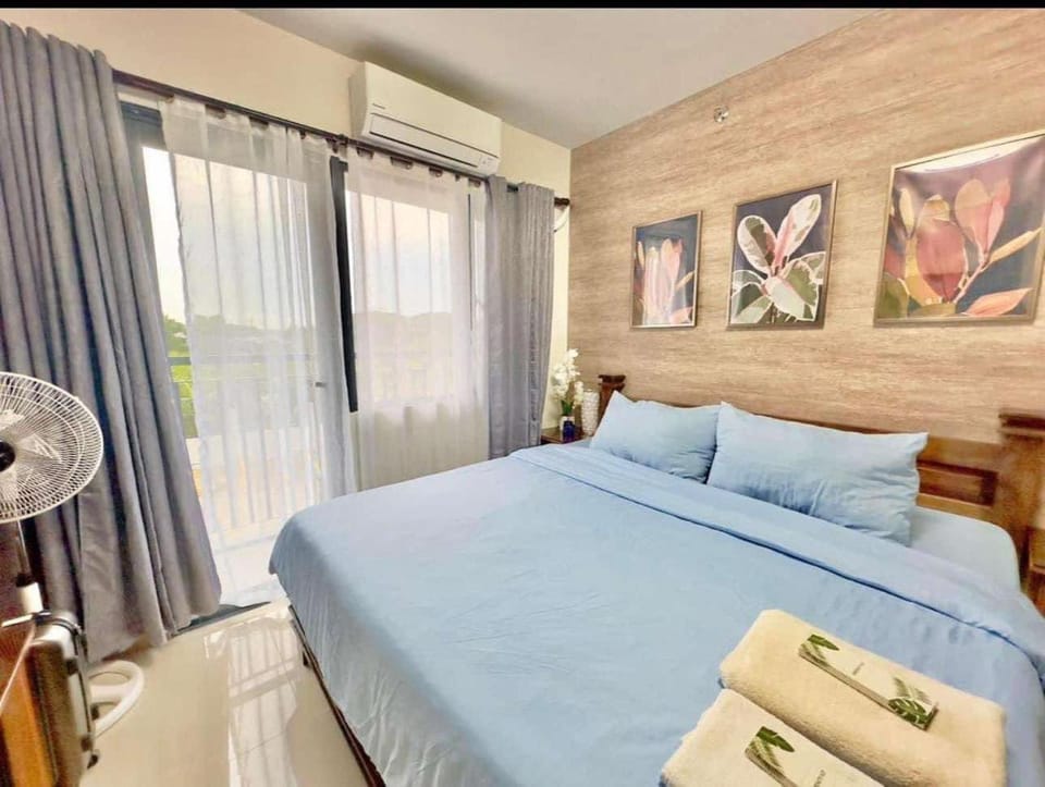 Bed, Bedroom, air conditioner