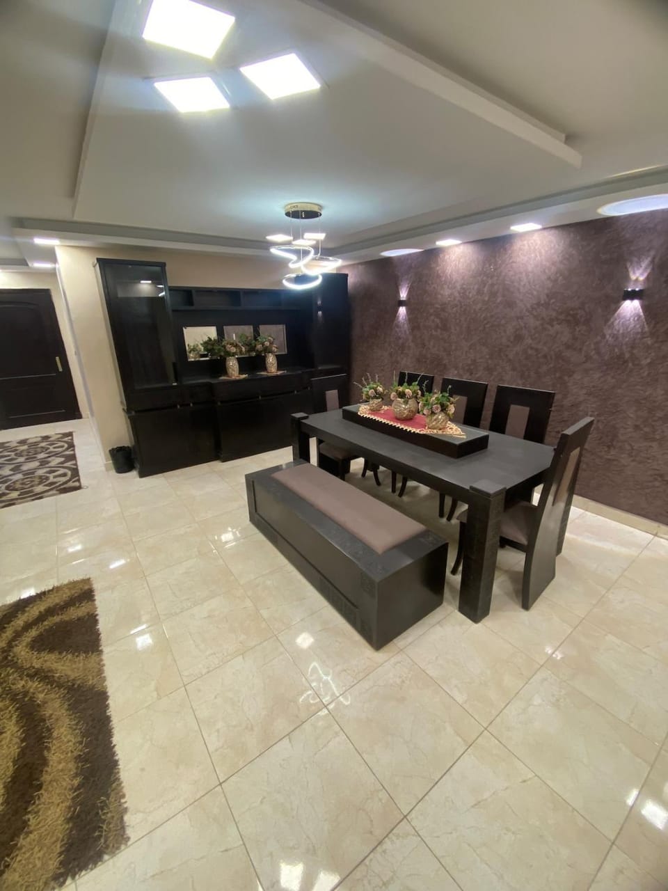 Seating area, Dining area