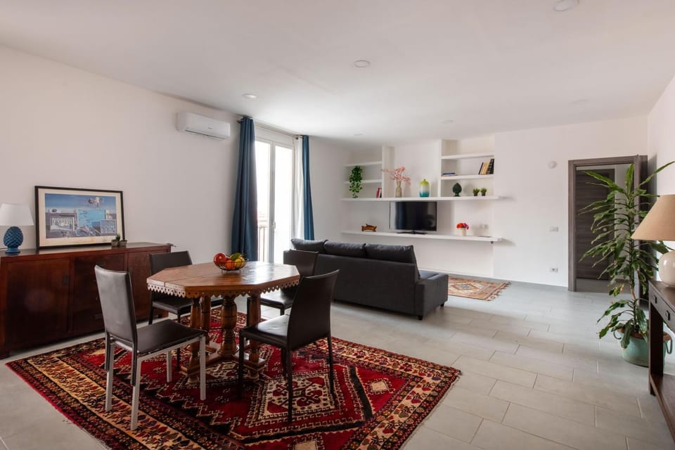 TV and multimedia, Living room, Seating area
