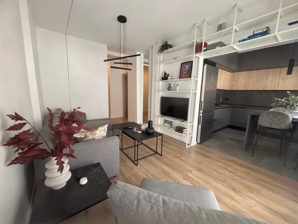 TV and multimedia, Living room, Photo of the whole room, Seating area