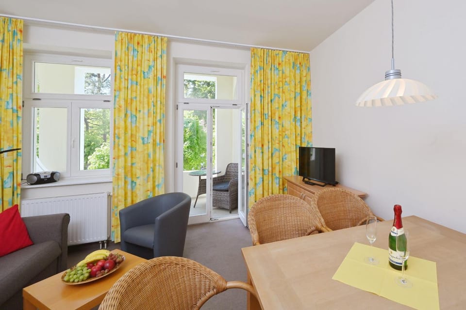 Ferienwohnung-2-Villa-Celia-Sellin-strandnah-fuer-6-Personen Apartment in Sellin