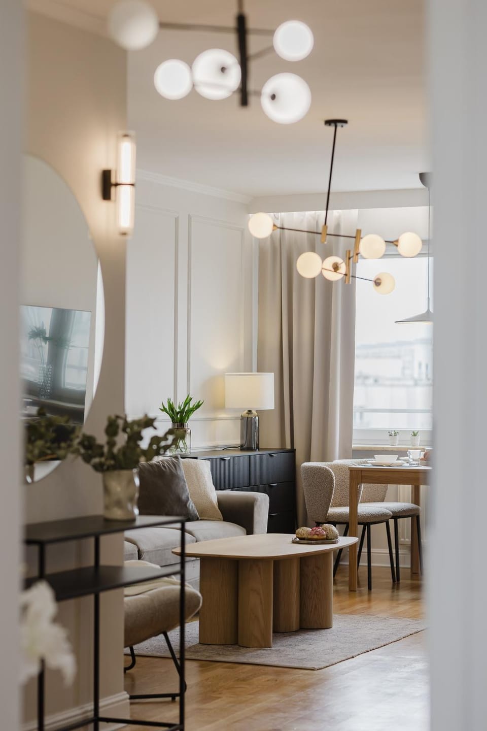 Seating area, Dining area