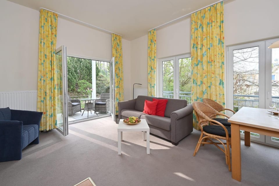 Strandnahe-Ferienwohnung-4-fuer-6-Personen-Villa-Celia-Sellin Apartment in Sellin