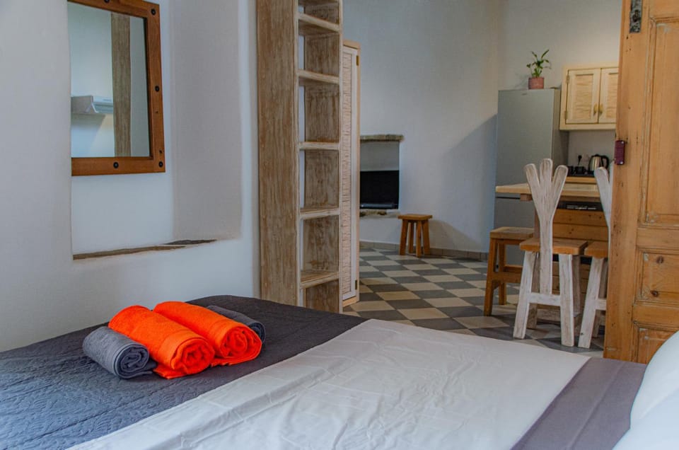 Bed, Photo of the whole room, Bedroom, towels, wardrobe