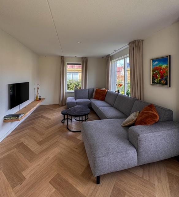 Communal lounge/ TV room, Living room, Seating area, Evening entertainment