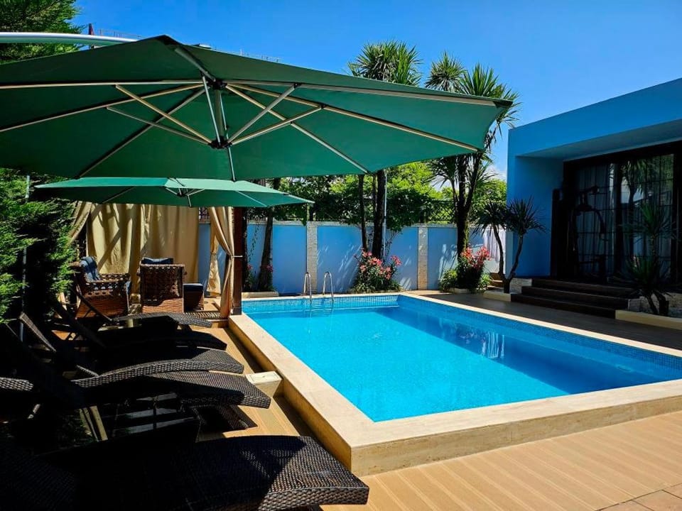 Dachis Villa Private Pool Retreat Villa in Batumi