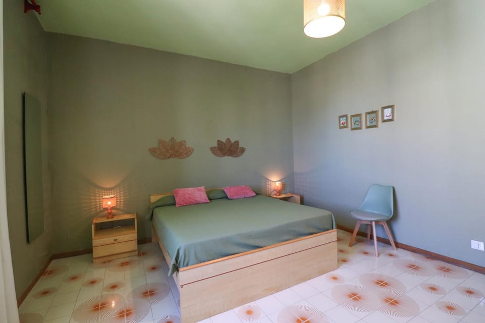 Casa Diana Otranto Charme, Centro & Garage AC & WiFi 6 Sleeps Apartment in Otranto
