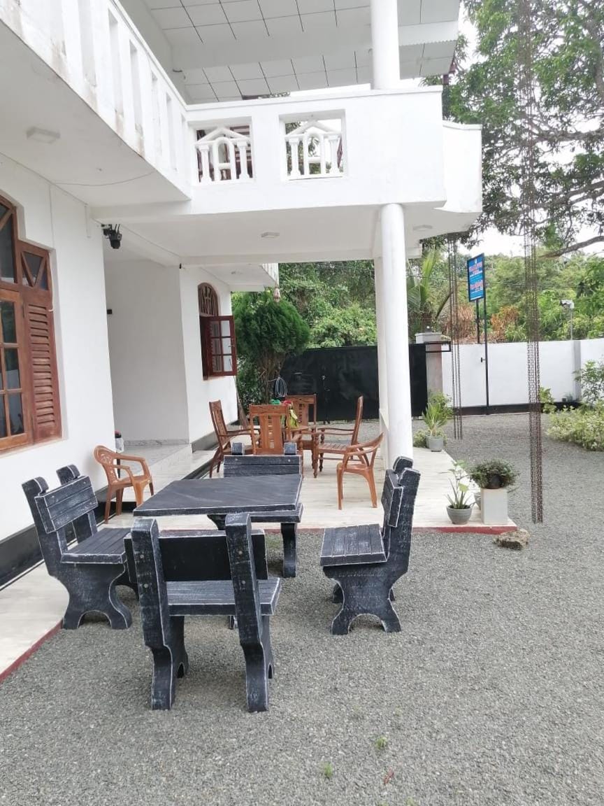 Property building, Patio, Day, Garden