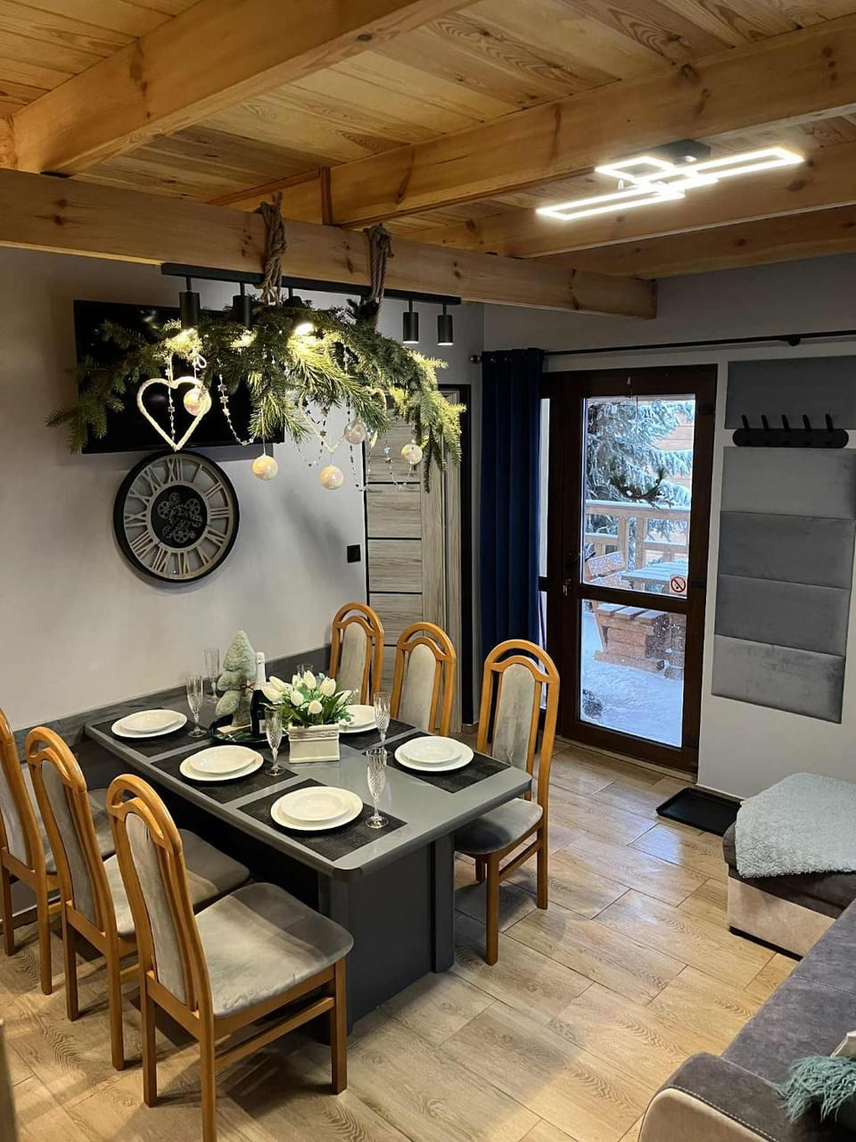 Living room, Dining area