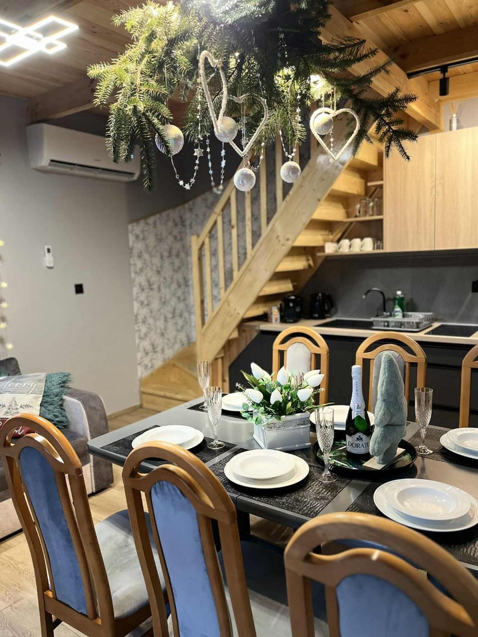 Kitchen or kitchenette, Living room, Dining area