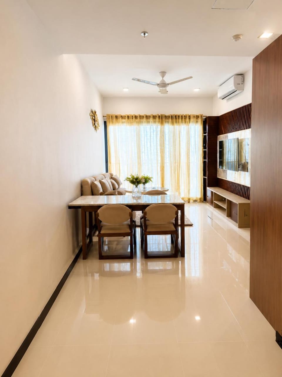 Living room, Seating area, air conditioner