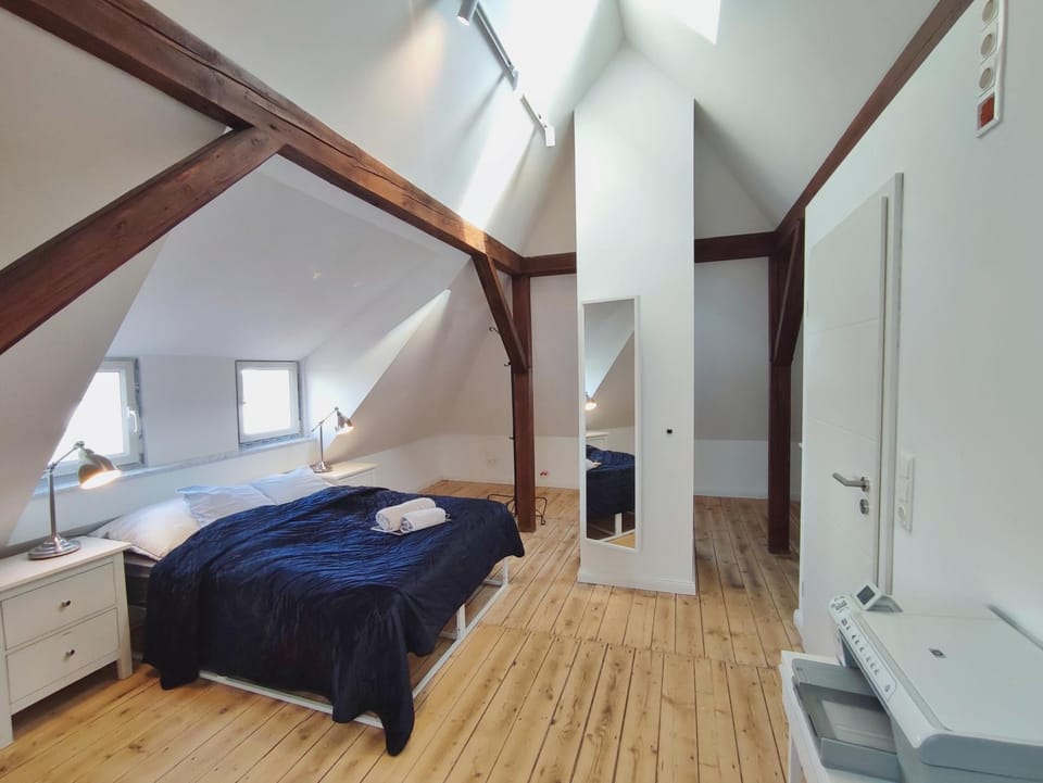 Bedroom with free parking Vacation rental in Leipzig