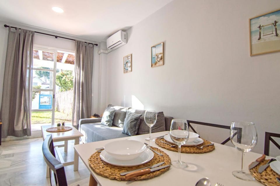 Brisa del Mar II, Apartamentos Living Sur Apartment in Sanlúcar de Barrameda