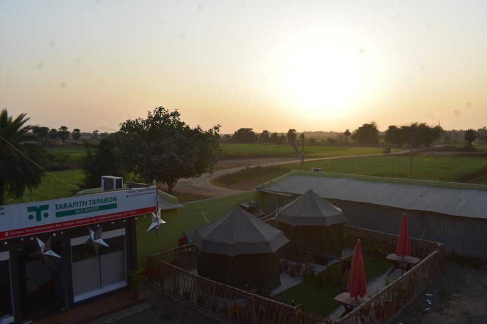 Property building, Natural landscape, Lobby or reception