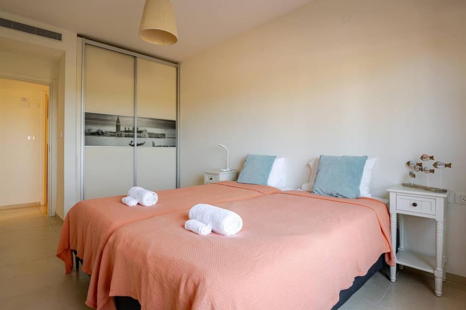 GW002 Seafront Garden 4BR Apartment near Shavei Tzion Beach Apartment in North District