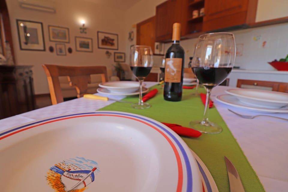 Food and drinks, Dining area