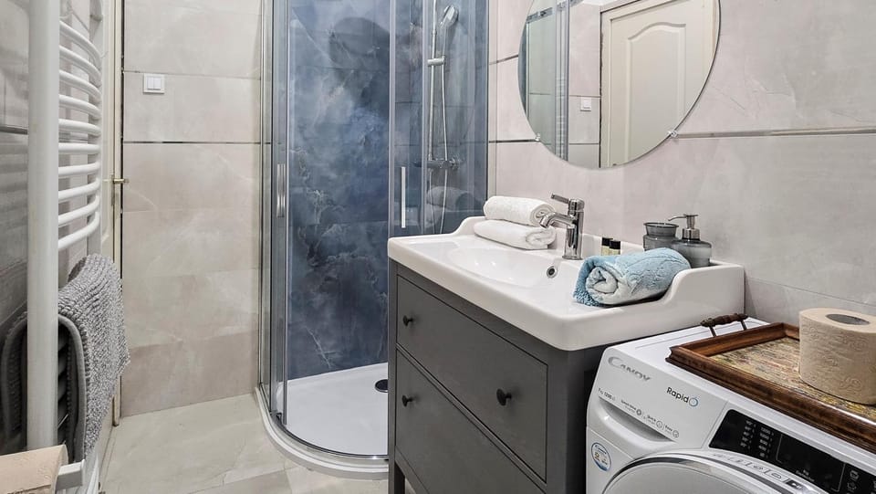 Shower, Bathroom, washing machine